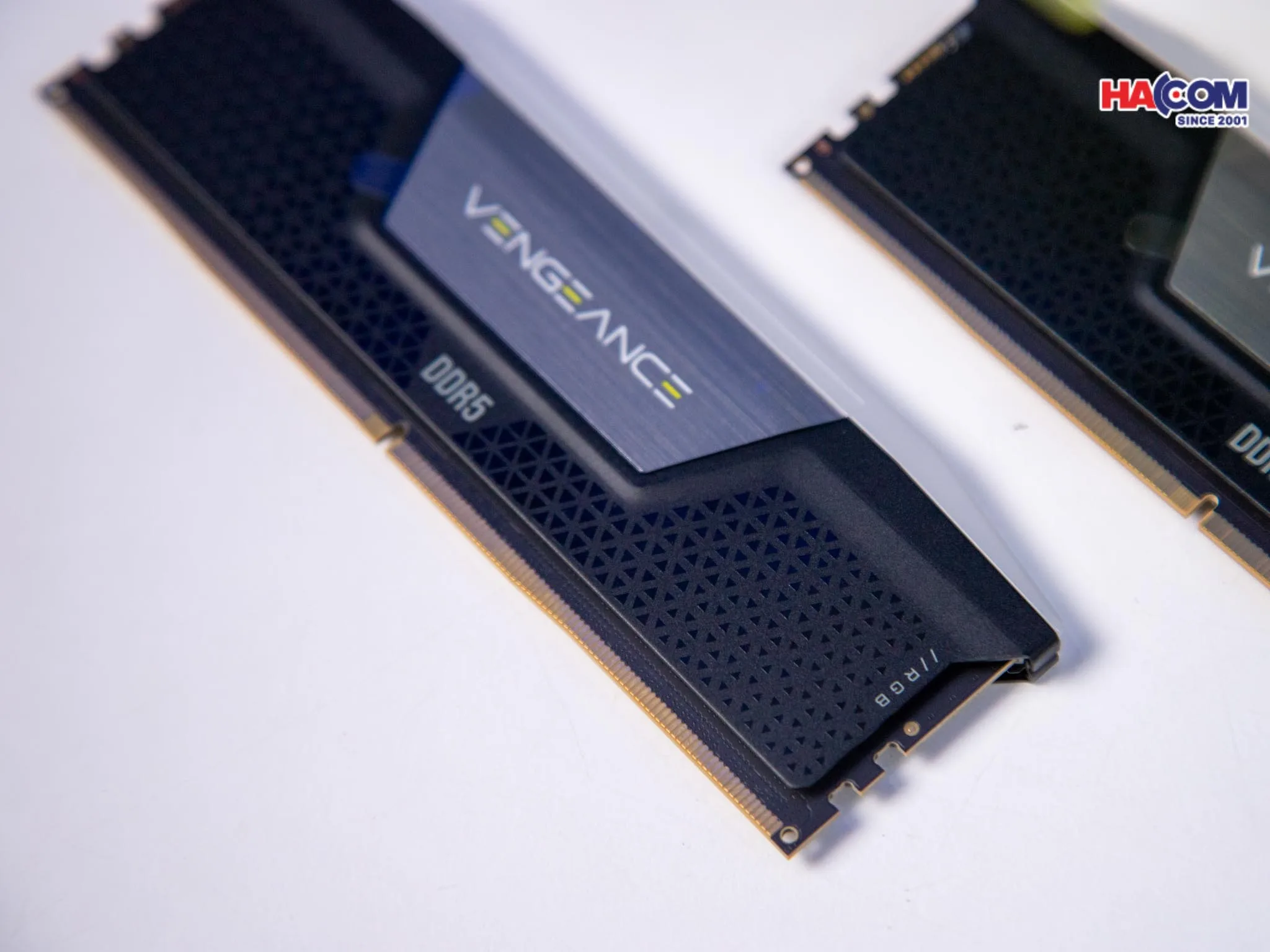RAM Desktop Corsair Vengeance RGB Heatspreader (CMH32GX5M2B5600C36K) 32GB (2x16GB) DDR5 5600MHz thumb 4