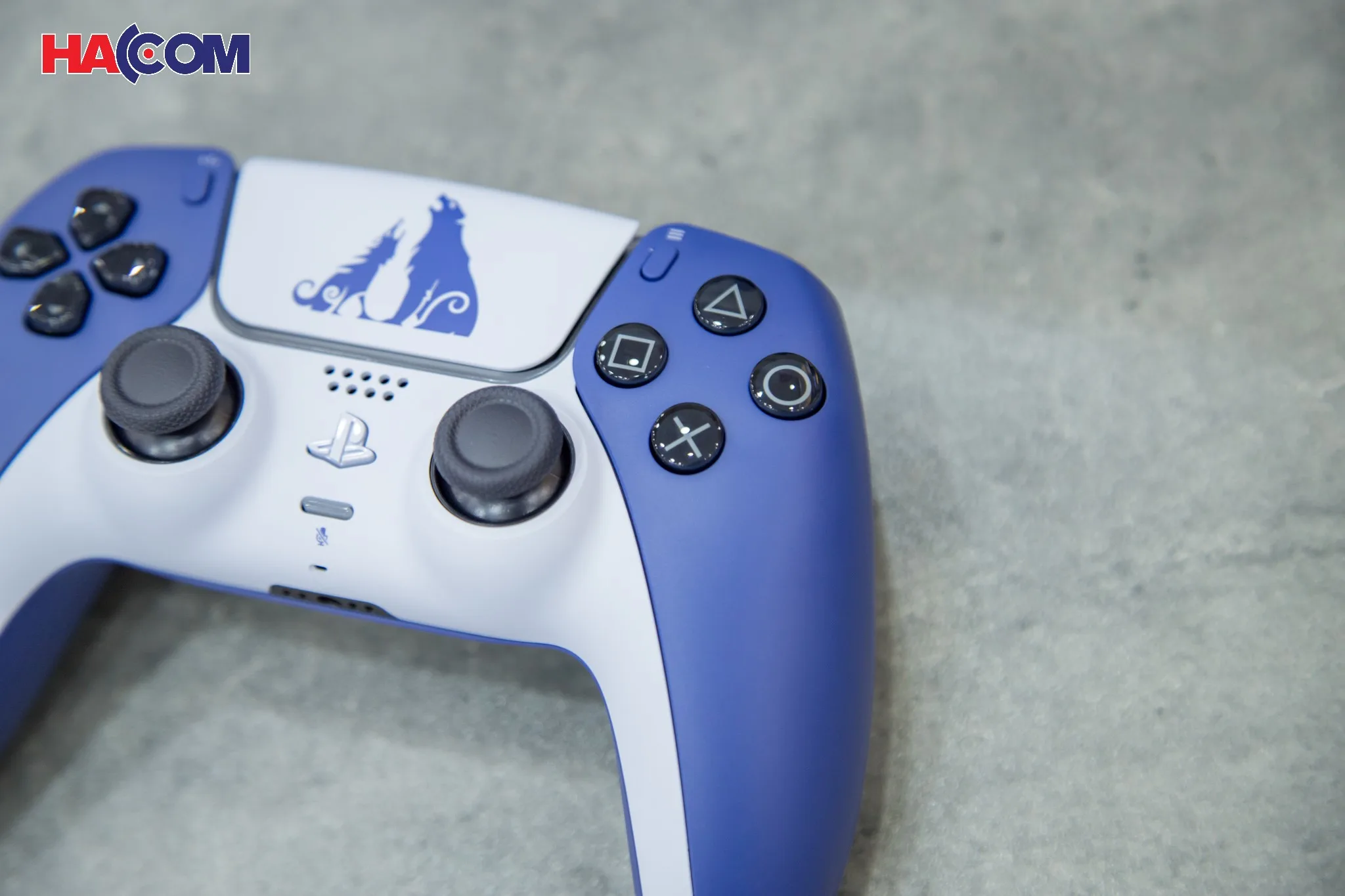 Tay cầm chơi Game Sony PS5 DualSense - God of War Ragnarok - Hàng Chính Hãng thumb 8
